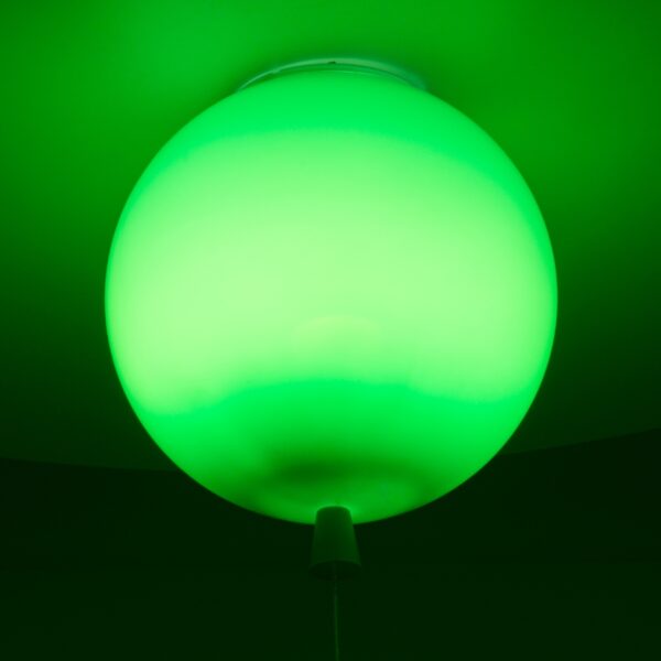 GloboStar® BALLOON 00653 Μοντέρνο Παιδικό Φωτιστικό Οροφής Μονόφωτο Πράσινο Πλαστικό Μπάλα Φ30 x Υ33cm