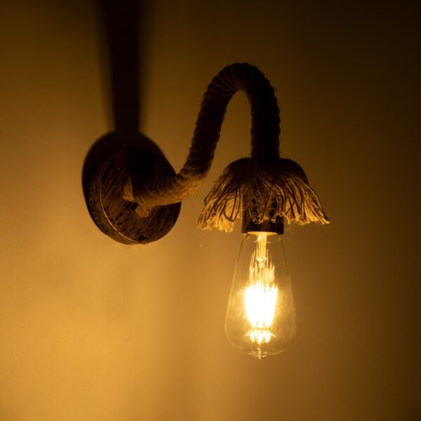 GloboStar® FLEDI 01134 Vintage Φωτιστικό Τοίχου Απλίκα Μονόφωτο Μπρούτζινο Σκουριά Μεταλλικό με Μπεζ Σχοινί Μ17 x Π21 x Υ28cm