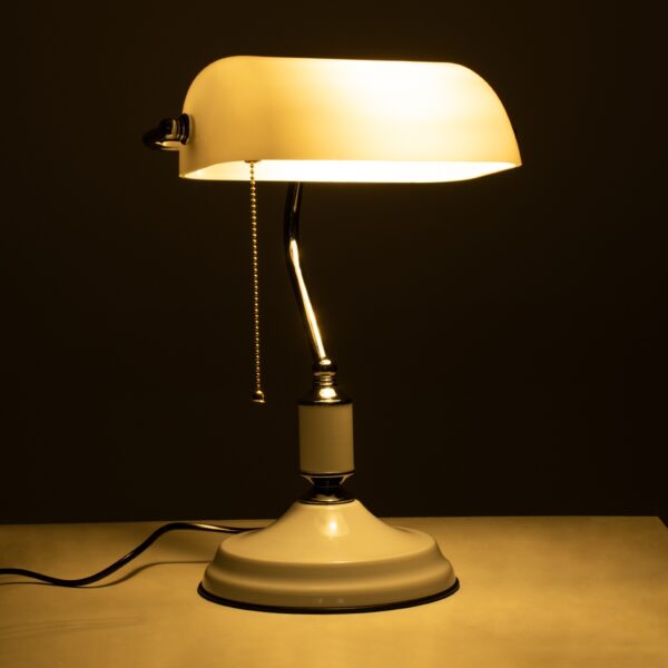 GloboStar® LIBRARY 01390 Vintage Επιτραπέζιο Φωτιστικό Πορτατίφ Μονόφωτο Μεταλλικό Χρώμιο Νίκελ με Λευκό Καπέλο Μ23 x Π14 x Υ38cm