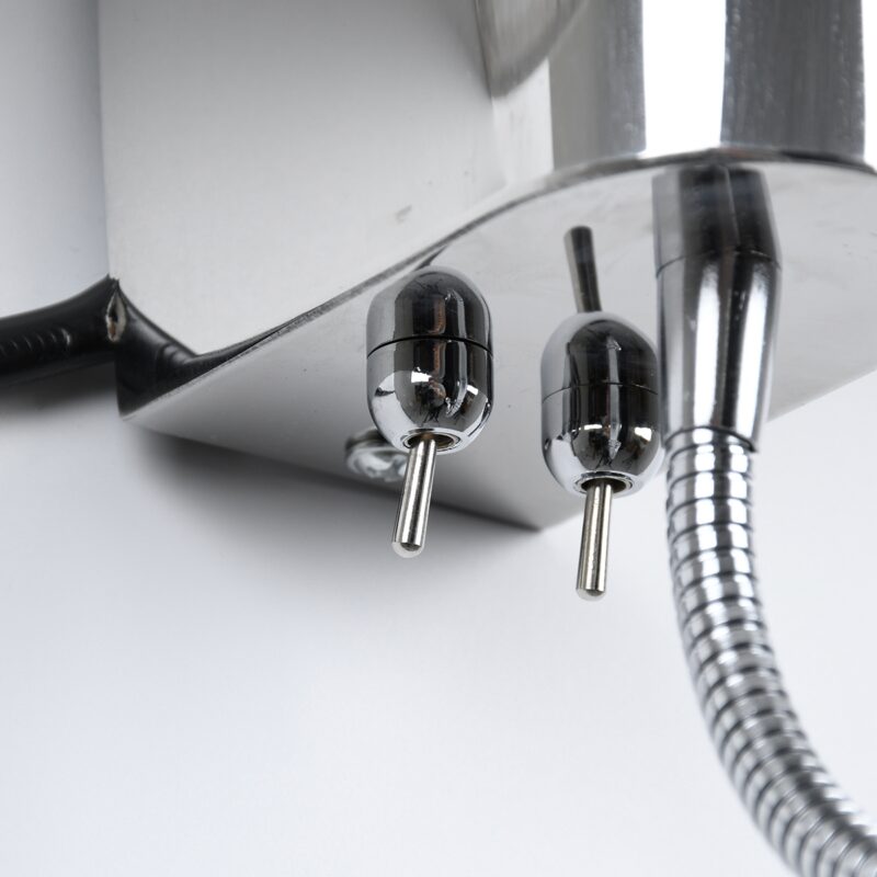 GloboStar® ELEGANT 01493 Μοντέρνο Φωτιστικό Τοίχου Απλίκα Μεταλλικό Χρώμιο Νίκελ με Λευκό Ύφασμα Δίφωτο 1xE27 – Ρυθμίζόμενο Σώμα Σπιράλ με CREE LED 3W Θερμό Λευκό 2700K – Διακόπτες On / Off Μ26.5 x Π15 x Υ43cm