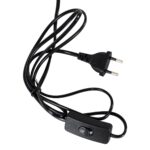 GloboStar® BARNABY 01573 Μοντέρνο Επιτραπέζιο Φωτιστικό Πορτατίφ Μονόφωτο Μαύρο Μεταλλικό με Καπέλο και Ξύλινη Καφέ Βάση Φ13 x Υ48cm