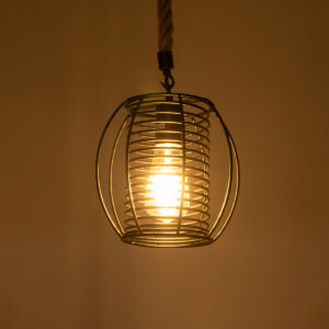 GloboStar® ORVAL 01689 Μοντέρνο Κρεμαστό Φωτιστικό Οροφής Μονόφωτο 1 x E27 AC220-240V IP20 – Φ20 x Υ20cm – Μαύρο Μεταλλικό με Μπεζ Σχοινί Πλέγμα