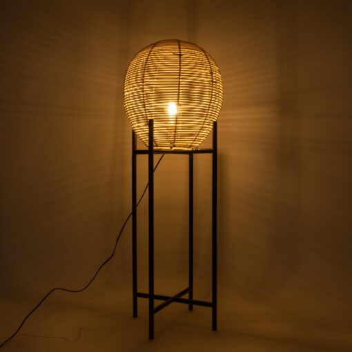 GloboStar® NERINA 02015 Boho Επιδαπέδιο Φωτιστικό Μονόφωτο 1 x E27 AC220-240V IP20 – Φ40 x Υ115cm – Μαύρο Μεταλλικό με Μπεζ Ρατάν Καπέλο Πλέγμα – 5 Χρόνια Εγγύηση