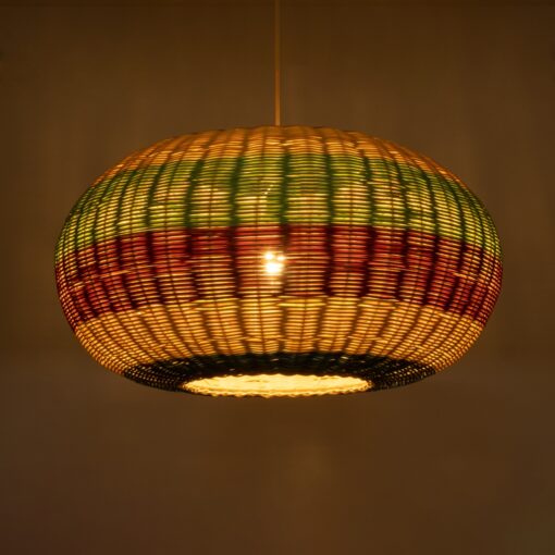 GloboStar® CABALLEROS 02056 Boho Κρεμαστό Φωτιστικό Οροφής Μονόφωτο 1 x E27 AC220-240V IP20 – Φ70 x Υ36cm – Πράσινο με Κίτρινο και Μπλε με Κόκκινο Ξύλινο Μπαμπού Πλέγμα – 5 Χρόνια Εγγύηση