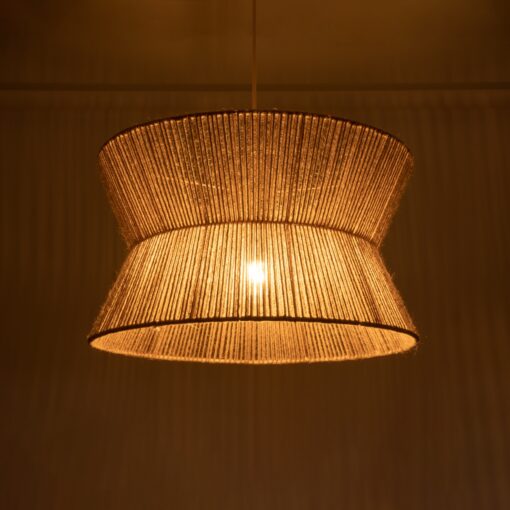 GloboStar® BISBEE 02204 Boho Κρεμαστό Φωτιστικό Οροφής Μονόφωτο 1 x E27 AC220-240V IP20 – Φ50 x Υ28cm – Μπεζ Λεπτό Σχοινί Τριχιά Πλέγμα – 5 Χρόνια Εγγύηση
