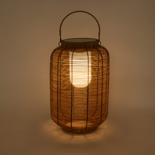 GloboStar® GRAMBIAN 02304 Boho Αυτόνομο Ηλιακό Κρεμαστό/Επιτραπέζιο Φωτιστικό Φαναράκι LED SMD 5W 200lm – Φ30 x Υ48cm – με Ενσωματωμένη Μπαταρία 600mAh – Φωτοβολταϊκό Πάνελ και Αισθητήρα Ημέρας-Νύχτας με Ασύρματο Χειριστήριο IR Μπεζ Μπαμπού Αδιάβροχο IP65 Θερμό Λευκό 3000K