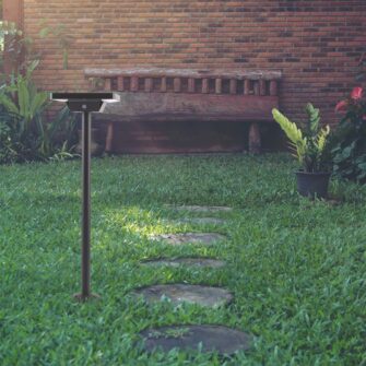 LED ηλιακό φωτιστικό κήπου δαπέδου/καρφί 2W IP65 CCT με μαύρο σώμα V-TAC – 10304