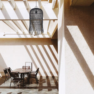 ΦΩΤΙΣΤΙΚΟ ΚΡΕΜΑΣΤΟ ΜΟΝΟΦΩΤΟ Ε27  H610*D330mm RATTAN ΜΑΥΡΟ EUROLAMP – 144-33027