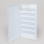 ΠΙΝΑΚΑΣ ΧΩΝΕΥΤΟΣ ΜΕΤΑΛΛΙΚΟΣ  6X24 ΘΕΣΕΩΝ IP30 EUROLAMP – 147-31135