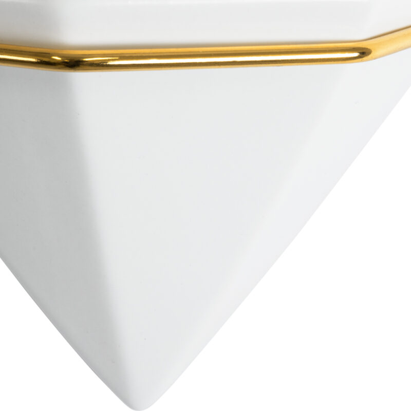 GloboStar® Artificial Garden LOUVRE 20533 Διακοσμητικό Κεραμικό Κασπώ Γλάστρα – Flower Pot Λευκό με Χρυσό Μ15 x Π8 x Υ24cm