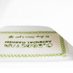 GloboStar® Artificial Garden LOUVRE 20534 Διακοσμητικό Κεραμικό Κασπώ Γλάστρα – Flower Pot Λευκό με Χρυσό Μ20 x Π10.5 x Υ30cm