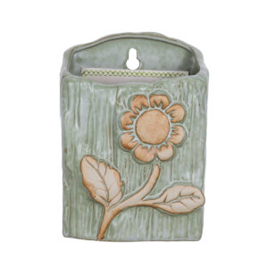 GloboStar® Artificial Garden BILBAO 20536 Διακοσμητικό Κεραμική Επιτοίχια Γλάστρα Πράσινη με Μπεζ Λεπτομέρειες Μ13 x Π10  x Υ17cm