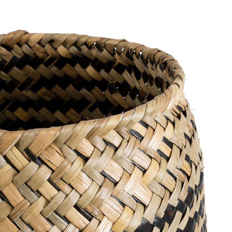 GloboStar® Artificial Garden INDIANA 20584 Διακοσμητικό Πλεκτό Καλάθι – Κασπώ Γλάστρα – Flower Pot Καφέ με Μαύρο Φ18 x Υ22cm