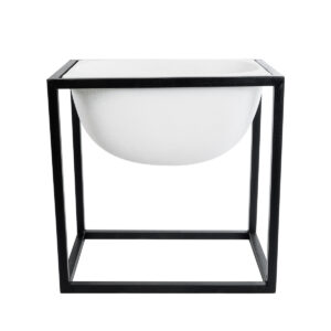GloboStar® Artificial Garden FIORI 20754 Επιδαπέδιο Μεταλλικό Τσιμεντένιο Κασπώ Γλάστρα – Flower Pot Λευκό με Μαύρο Μ60 x Π40 x Υ60cm
