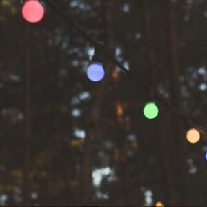 Αδιάβροχο φωτιστικό γιρλάντα 13m με 15 λάμπες RGB και χειριστήριο V-TAC – 23159