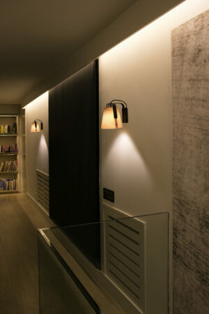 ΦΩΤΙΣΤΙΚΟ ΤΟΙΧΟΥ STOOD ΜΑΥΡΟ ΚΑΙ ΞΥΛΙΝΟ  MAX 20W          FARO – 29844