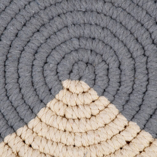 GloboStar® 35304 Μακραμέ Σουπλά Χειροποίητο Δίχρωμο Γκρι – Μπεζ Φ34cm