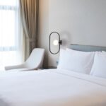 InLight Επιτοίχιο φωτιστικό σε χρώμιο απόχρωση και λευκή οπαλίνα 1XG9 D:40cm (43031-CH)