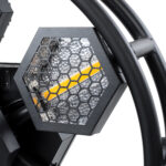 GloboStar® 51196 HALO HEXA Επαγγελματικό Φωτιστικό Ειδικών Εφέ DIGITAL MATRIX PIXEL & Blinder – 7 x 100W LED COB Chips Ultra Gold Warm White 2200K & 168 x 0.5W LED SMD5050 Chips RGB – AC 220V-240V DMX512 Display on Body – Μαύρο – Μ95 x Π17.5 x Υ78.5cm