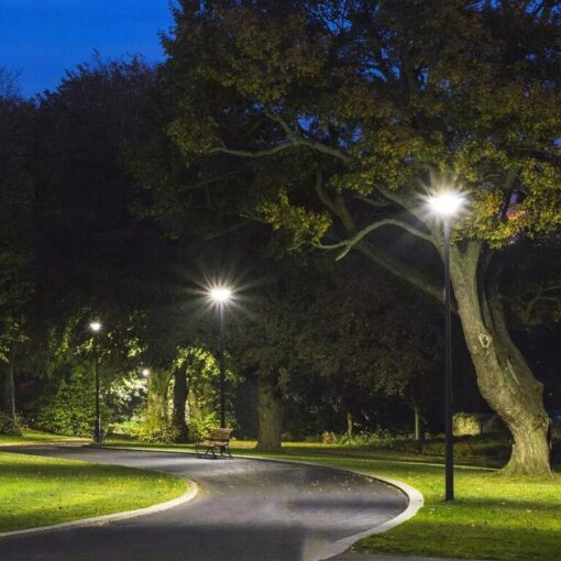 Ηλιακό φωτιστικό κήπου LED 7.5W IP65 Ψυχρό λευκό 6500K με μαύρο σώμα και αισθητήρα RF και χειριστήριο V-TAC – 5151