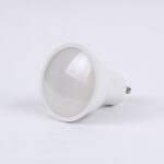 GloboStar® 60104 Σποτ LED GU10 MR16 8W 880lm 120° AC 220-240V IP20 Φ5 x Υ5.8cm Θερμό Λευκό 2700K – 3 Years Warranty
