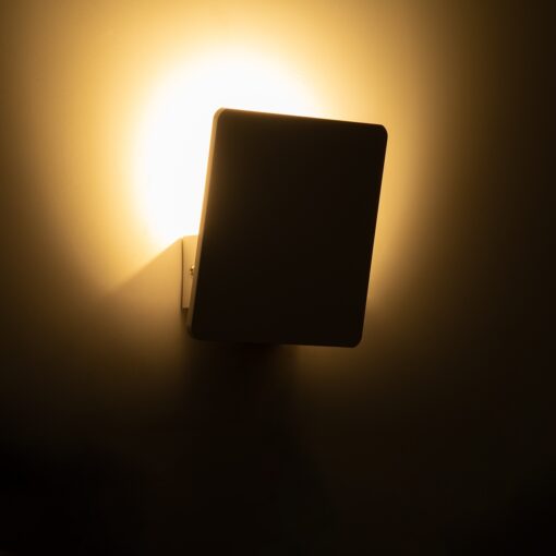 GloboStar® CUADRADO 60569 Φωτιστικό Τοίχου – Απλίκα Αρχιτεκτονικού Φωτισμού Εσωτερικού/Εξωτερικού Χώρου Up or Down LED 10W 1000lm 60° AC220-240V Αδιάβροχο IP65 – Σώμα Αλουμινίου & Tempered Glass – Μ14 x Π14 x Υ4.5cm – Θερμό Λευκό 2700K – Λευκό – Bridgelux Chip – 5 Years Warranty