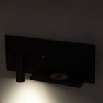 GloboStar® PALADIN 61351 Μοντέρνο Φωτιστικό Τοίχου – Απλίκα Ξενοδοχείου Bed Side LED 6W 720lm 36° AC 220-240V – Reading Light & Κρυφός Φωτισμός – Φορτιστές USB 3A & Wireless 20W – Μ30 x Π11 x Υ12cm – Φυσικό Λευκό 4500K – Μαύρο – Αριστερό