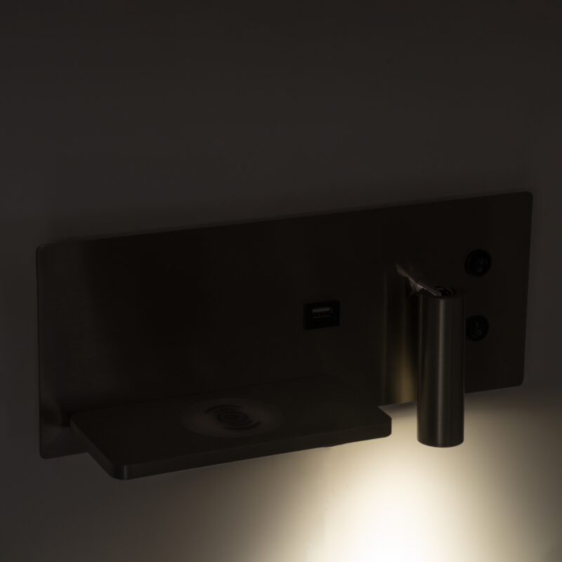 GloboStar® PALADIN 61355 Μοντέρνο Φωτιστικό Τοίχου – Απλίκα Ξενοδοχείου Bed Side LED 6W 720lm 36° AC 220-240V – Reading Light & Κρυφός Φωτισμός – Φορτιστές USB 3A & Wireless 20W – Μ30 x Π11 x Υ12cm – Φυσικό Λευκό 4500K – Νίκελ Βούρτσας – Αριστερό