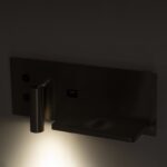GloboStar® PALADIN 61356 Μοντέρνο Φωτιστικό Τοίχου – Απλίκα Ξενοδοχείου Bed Side LED 6W 720lm 36° AC 220-240V – Reading Light & Κρυφός Φωτισμός – Φορτιστές USB 3A & Wireless 20W – Μ30 x Π11 x Υ12cm – Φυσικό Λευκό 4500K – Νίκελ Βούρτσας – Δεξί