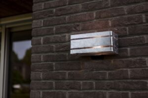 Lutec Vidar Επιτοίχιο Φωτιστικό Εξωτερικού Χώρου 1xE27 Γαλβανιζέ  IP54 – 5011602461