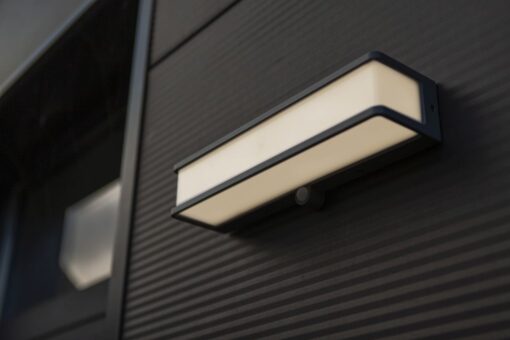 Lutec Doblo Επιτοίχιο Φωτιστικό Led  Με Ανιχνευτή Κίνησης και Ηλιακό Πάνελ Σκούρο Γκρι LED 16.5W 4000K IP54 – 6943801125