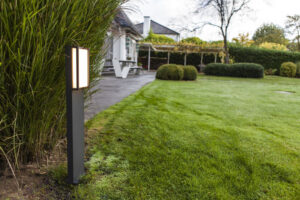 Lutec Qubo Φωτιστικό Κολωνάκι Κήπου Post Σκούρο Γκρι Χρώμα LED 1100lm 3000K IP54 – 7193001118