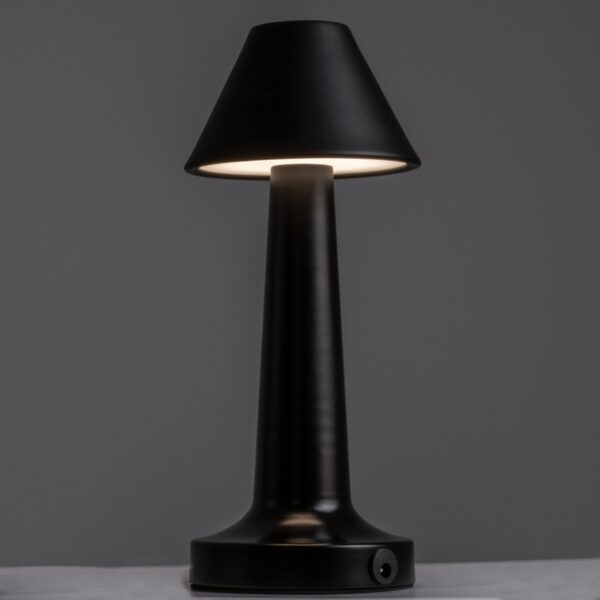 GloboStar® MOLLY 76515 Μοντέρνο Επιτραπέζιο Φωτιστικό Πορτατίφ LED 1.5W 105lm 120° DC 5V Επαναφορτιζόμενο με Μπαταρία Li-ion 1800mAh – Διακόπτη Αφής με 3 Εντάσεις Φωτισμού Θερμό Λευκό 2700K Dimmable – Φ10 x 23cm – Μαύρο