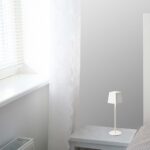 LED φωτιστικό γραφείου 2W επαναφορτιζόμενο 3000Κ με λευκό σώμα dimmable V-TAC – 7691