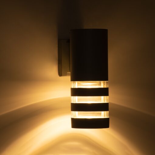 GloboStar® ORION 77884 Φωτιστικό Τοίχου – Απλίκα Αρχιτεκτονικού Φωτισμού Εσωτερικού/Εξωτερικού Χώρου Up or Down Μονόφωτο 1 x GU10 AC220-240V Αδιάβροχο IP65 – Σώμα Αλουμινίου & Tempered Glass – Μ9 x Π14.5 x Υ35.5cm – Ασημί – 5 Years Warranty