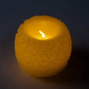 GloboStar® CANDLE 79537 Διακοσμητικό Realistic Κερί με LED Εφέ Κινούμενης Φλόγας – Μπαταρίας 3 x LR1130 Θερμό Λευκό 2700K Μπεζ D6 x H5cm