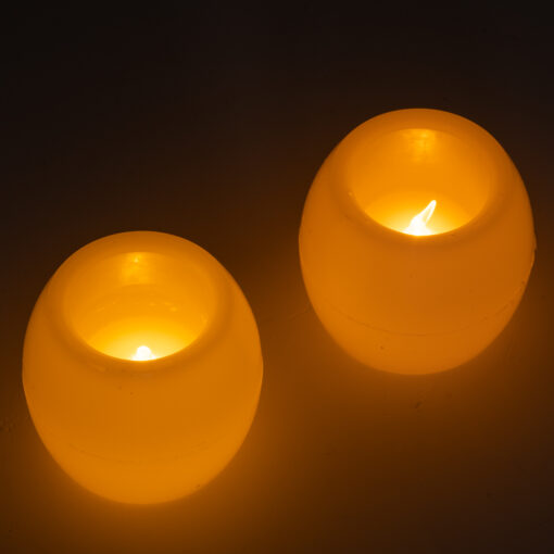 GloboStar® CANDLE 79549 ΣΕΤ 2 x Διακοσμητικά Realistic Κεράκια με LED Εφέ Κινούμενης Φλόγας – Μπαταρίας 12 x CR2032 Θερμό Λευκό 2700K Μπεζ D6 x H5cm