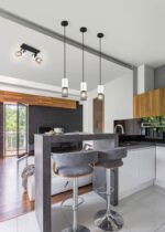 Επιτοίχιο Φωτιστικό Σποτ με Διακόπτη TOSH Trio Lighting 2x E14 Μαύρο-Άσπρο Ξύλο με Μεταλλικό Μαύρο Πλέγμα – 804370234