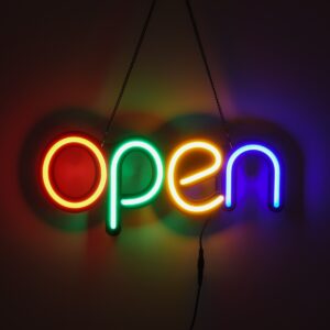 GloboStar® 85856 Φωτιστικό Ταμπέλα Φωτεινή Επιγραφή NEON LED Σήμανσης Animated OPEN 30W AC 230V με Διακόπτη On/Off και Ασύρματο Χειριστήριο IR Κόκκινο – Πράσινο – Κίτρινο – Γαλάζιο