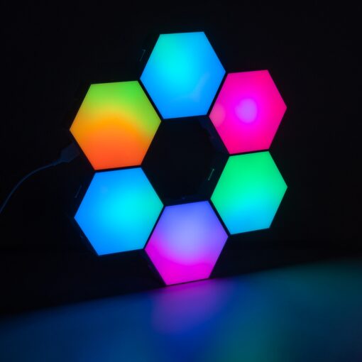 GloboStar® DIGIOCTA 90448 Σετ 6 Ψηφιακων LED RGB Φωτιστικών Κυψελών με Ψηφιακό Controller με WiFi Smart APP & Ασύρματο Χειριστήριο RF 2.4Ghz – LED SMD 5050 9W/Σετ 84PIXEL/Σετ 720lm/Σετ 120° DC 5V με USB 2.0 IP20 Πολύχρωμο RGB – Dimmable – Μ10.5 x Π10.5 x Υ3cm Ανά Κυψέλη – 2 Χρόνια Εγγύηση