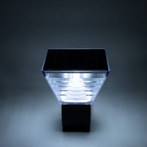 GloboStar® GRACIOUS 90529 Αυτόνομο Ηλιακό Φωτιστικό Κήπου – Απλίκα Αρχιτεκτονικού Φωτισμού Εξωτερικού Χώρου LED 10W 330lm 120° με Ενσωματωμένο Φωτοβολταϊκό Panel 6V 2W & Επαναφορτιζόμενη Μπαταρία Li-ion 3.2V 1800mAh με Αισθητήρα Ημέρας-Νύχτας – Αδιάβροχο IP65 – Σώμα Αλουμινίου & ABS – Μ29 x Π24 x Υ24cm – Ψυχρό Λευκό 6000K – Μαύρο – 2 Χρόνια Εγγύηση