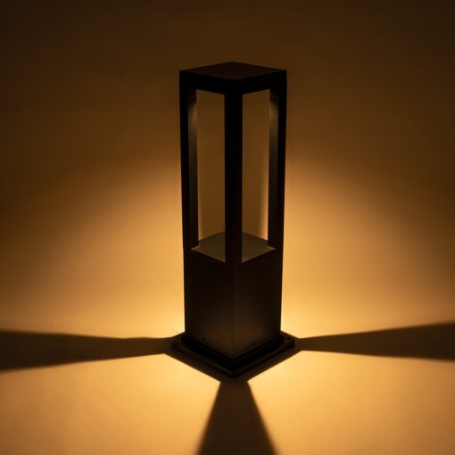 GloboStar® HONEYBEE 90541 Φωτιστικό Κήπου – Κολωνάκι Αρχιτεκτονικού Φωτισμού Εξωτερικού Χώρου LED 15W 1500lm 120° AC 220-240V – Αδιάβροχο IP65 – Σώμα Αλουμινίου & ABS – Μ20 x Π20 x Υ60cm – Θερμό Λευκό 2700K – Μαύρο – 2 Χρόνια Εγγύηση