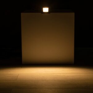 GloboStar® STEP-MINA 90625 Χωνευτό Φωτιστικό Σκαλοπατιού – Διαδρόμου LED 3W 330lm 30° DC 24V Αδιάβροχο IP65 Μ8.3 x Π8.3 x Υ5cm Θερμό Λευκό 2700K – Μαύρο – 3 Years Warranty