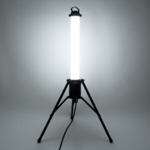 GloboStar® 99051 WORKING LIGHT LED Επαγγελματικό Φωτιστικό Εργασίας – Δυνατότητα Τοποθέτησης με Τρίποδο ή Κρεμαστό – 65W 6000lm 360° AC 220-240V IP65 με Αντοχή Κρούσης IK08 Φ70 x Υ130cm Ψυχρό Λευκό 6500K – 3 Years Warranty