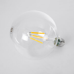 GloboStar® 99085 Λάμπα LED Long Filament E27 G125 Γλόμπος 4W 840lm 360° AC 220-240V IP20 Φ12.5 x Υ13.8cm Θερμό Λευκό 2700K με Διάφανο Γυαλί – Pro Series 210lm/W – A Ενεργειακή Κλάση – 3 Χρόνια Εγγύηση