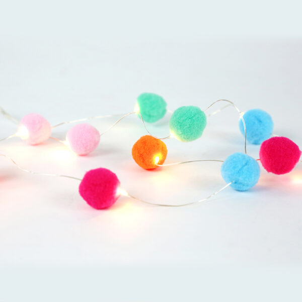 WOVEN POM POM 10 LED ΛΑΜΠ. ΣΕΙΡΑ ΜΠΑΤ(2xAA),WW, ΑΣΗΜΙ ΚΑΛ.ΧΑΛΚ.,IP20, 90+30cm, ΔΙΑΦ ΚΑΛ ΤΡΟΦ ACA – F07101141
