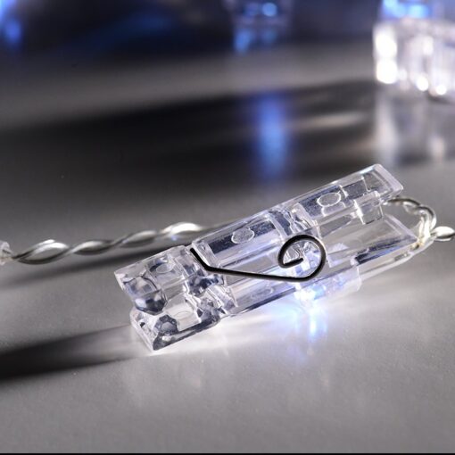 PLASTIC CLIPS 10 LED ΛΑΜΠΑΚΙΑ ΣΕΙΡΑ ΜΠΑΤΑΡ.(3xAA) ΨΥΧΡΟ ΛΕΥΚΟ IP20 135+30cm ΔΙΑΦΑΝ ΚΑΛΩΔ ΤΡΟΦΟΔ ACA – FCLIP10W2A
