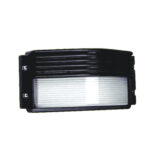 Απλίκα Τοίχου 1xE27 Κήπου Αλουμινίου Μαύρη 27cm με Πρισματικό Γυαλί και Γρίλιες IP45 ACA – HI5263B