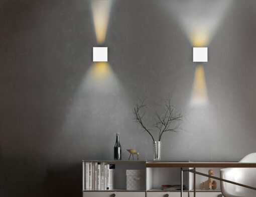 Επιτοίχιο Επαναφορτιζόμενο Μαγνητικό Φωτιστικό Up-Down Λευκό Ματ 5V Reality LED 1W 100lm 3000K IP44 με Ανιχνευτή Κίνησης – R27759131