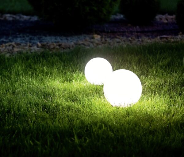 Ηλιακό Επαναφορτιζόμενο Φωτιστικό Κήπου Reality LED 0,5W  Λευκό Πλαστικό 30lm RGB+3000K IP65 R55326101